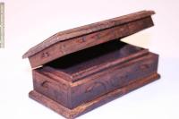 Caja de madera tallada rectangular 14x7x5 cm